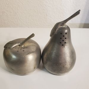 Vintage Web Pewter #1125 Pear And Apple Fruit Salt And Pepper Shaker Set